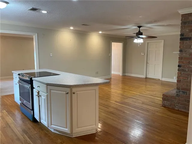 $290,000 | 4204 Loire Drive, Kenner, LA 70065