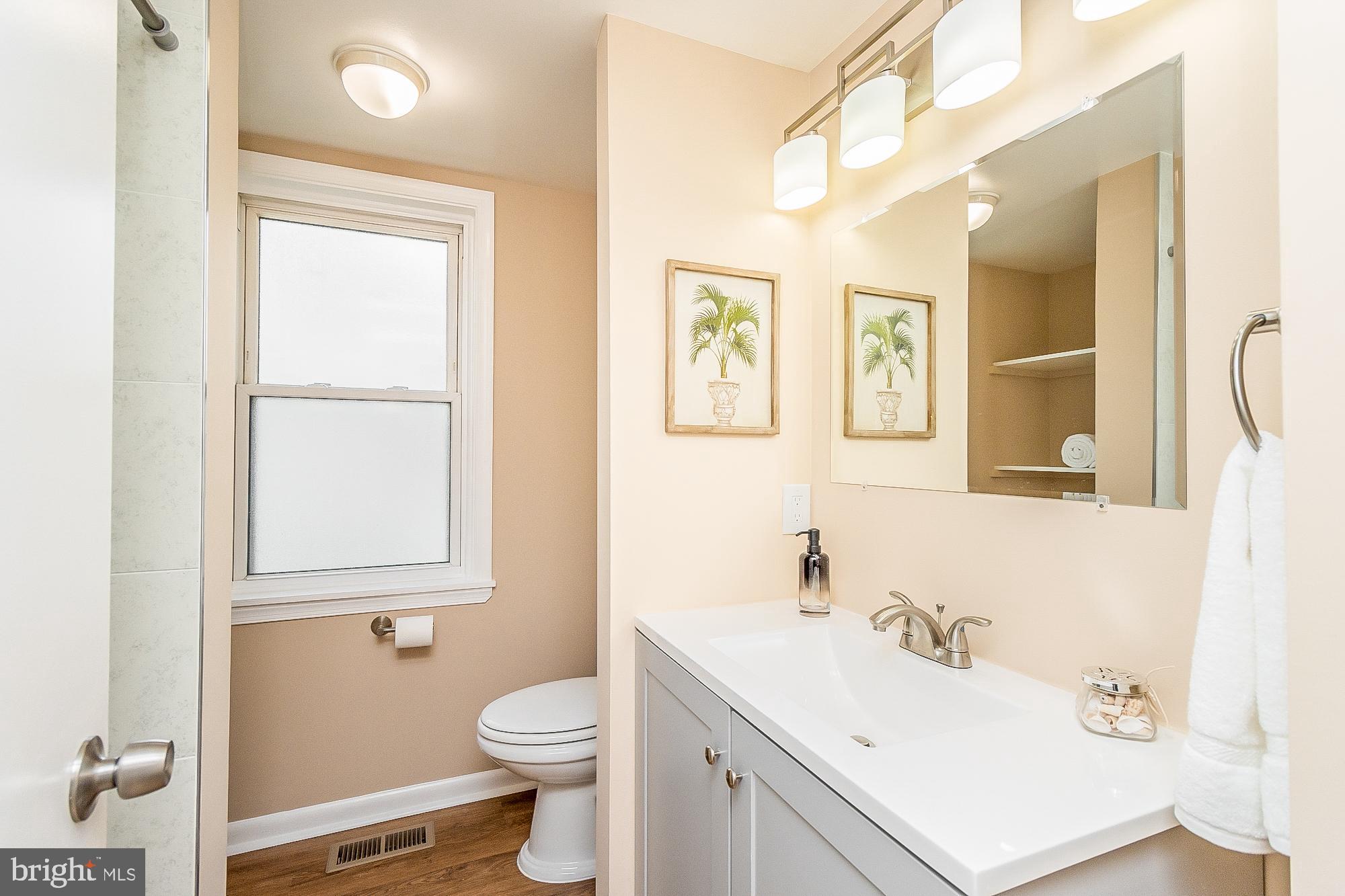 7501 Kenlea Avenue Nottingham, MD 21236 - Photo 12 of 55 First floor Full Bath