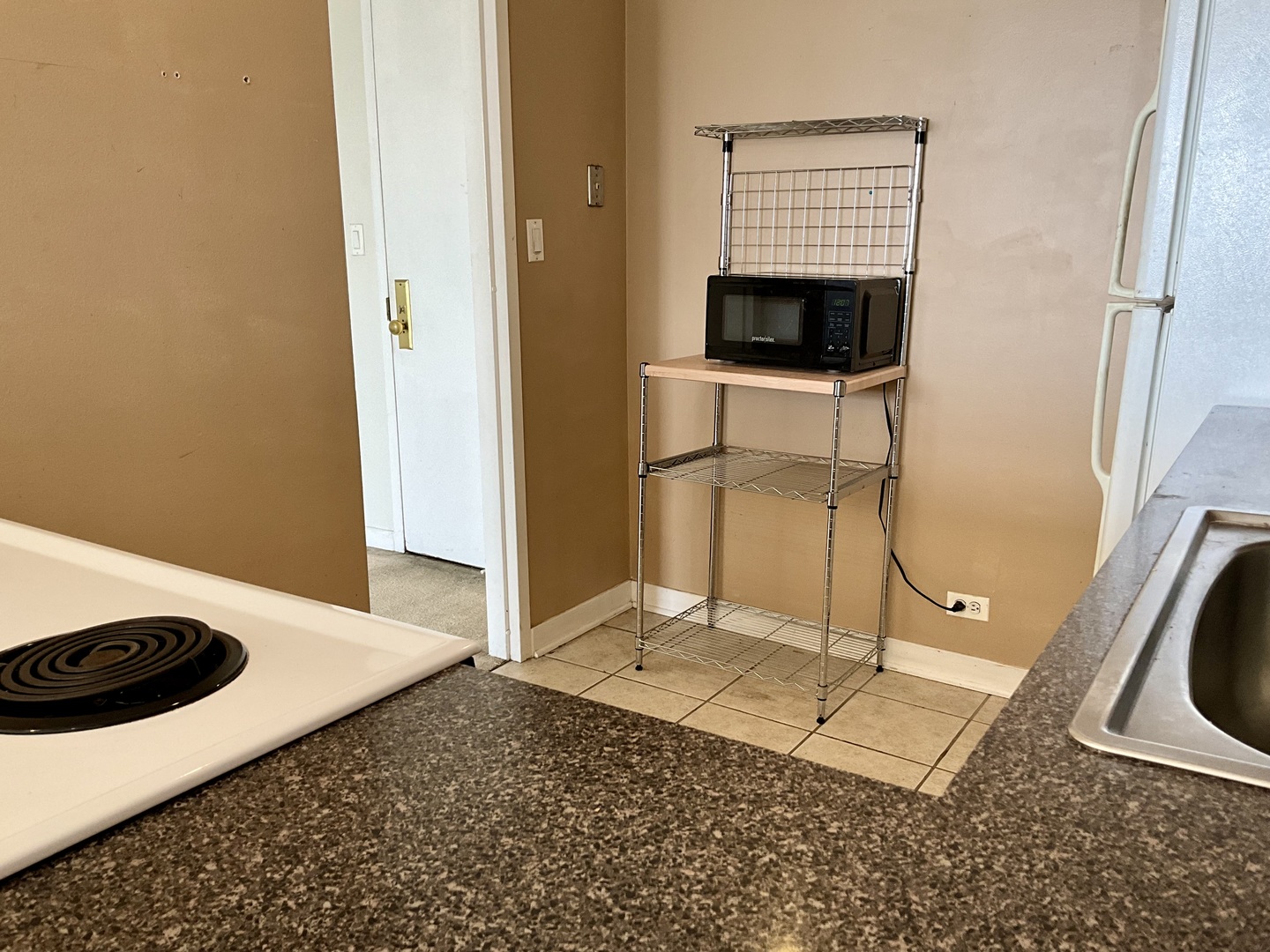 655 West Irving Park Road, Unit 3809 Chicago, IL 60613 - Photo 8 of 37 Gallery Image 8