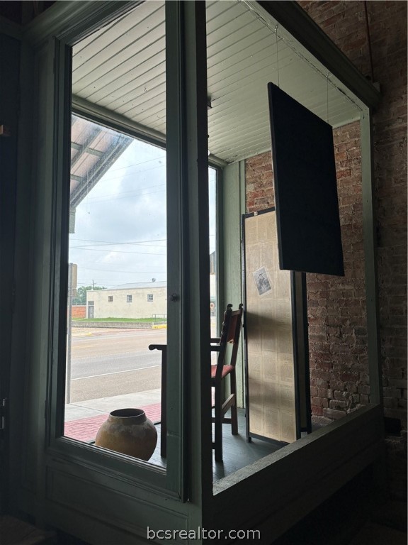 502 South Main Street Highway Calvert, TX 77837 - Photo 15 of 18 North display window