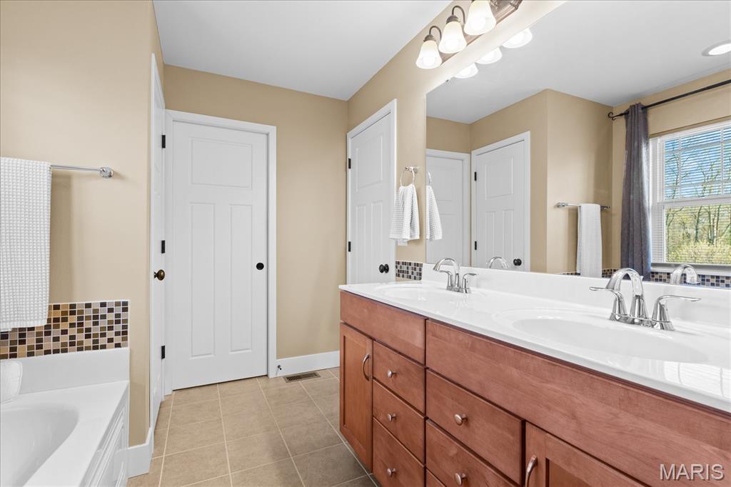 625 Longfellow Drive O'Fallon, IL 62269 - Photo 17 of 40