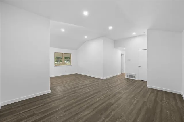 $4,000 | 5000 Highpoint Parkway, Cleburne, TX 76031