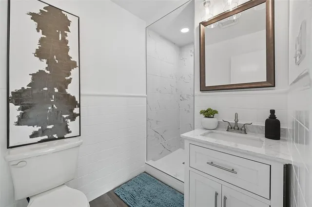 $4,000 | 5000 Highpoint Parkway, Cleburne, TX 76031