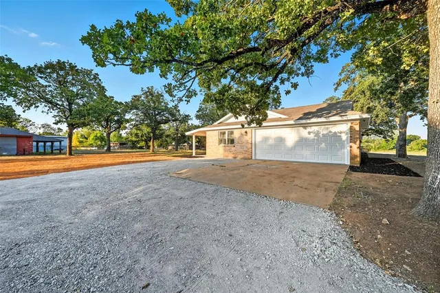 $4,000 | 5000 Highpoint Parkway, Cleburne, TX 76031