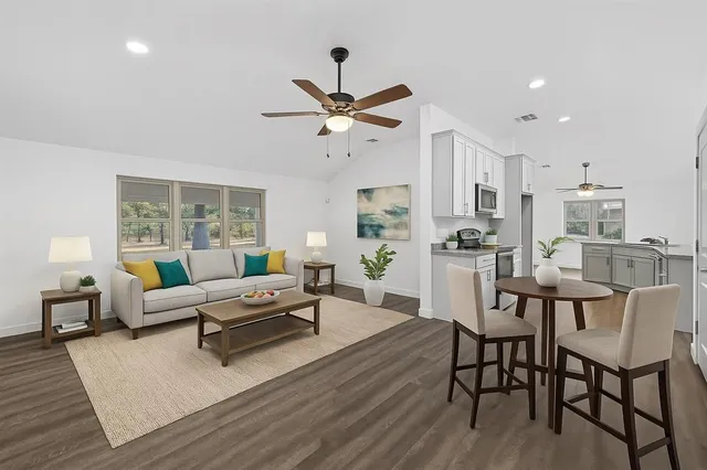 $4,000 | 5000 Highpoint Parkway, Cleburne, TX 76031