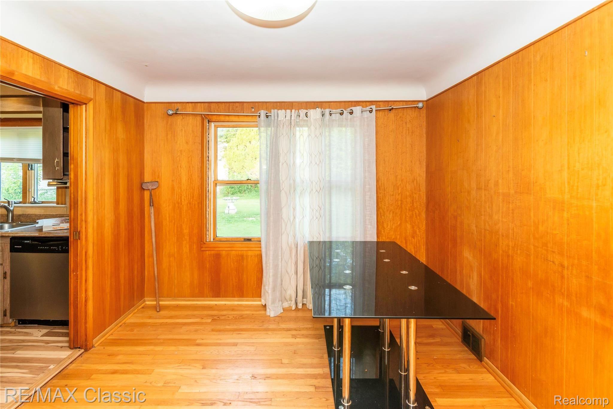 1354 North Gulley Road Dearborn, MI 48128 - Photo 13 of 43 NGully1364.jpg