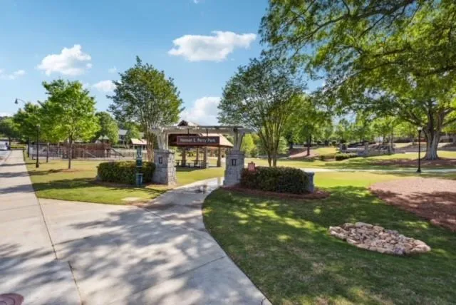 $2,900 | 1961 James Red Moore Boulevard, Atlanta, GA 30318