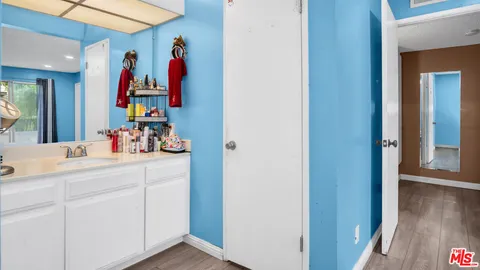 $489,900 | 13567 Valerio Street, Unit C, Van Nuys, CA 91405
