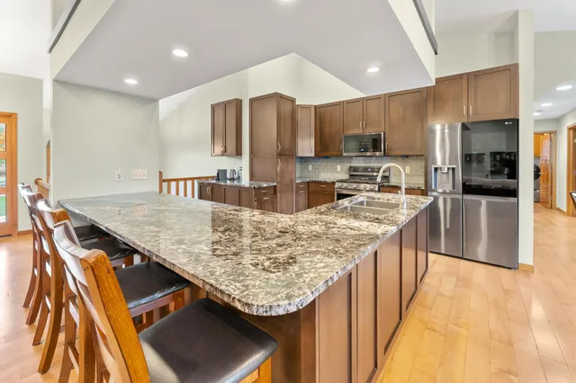 $795,000 | 24291 Hinckley Road, Hinckley, MN 55037