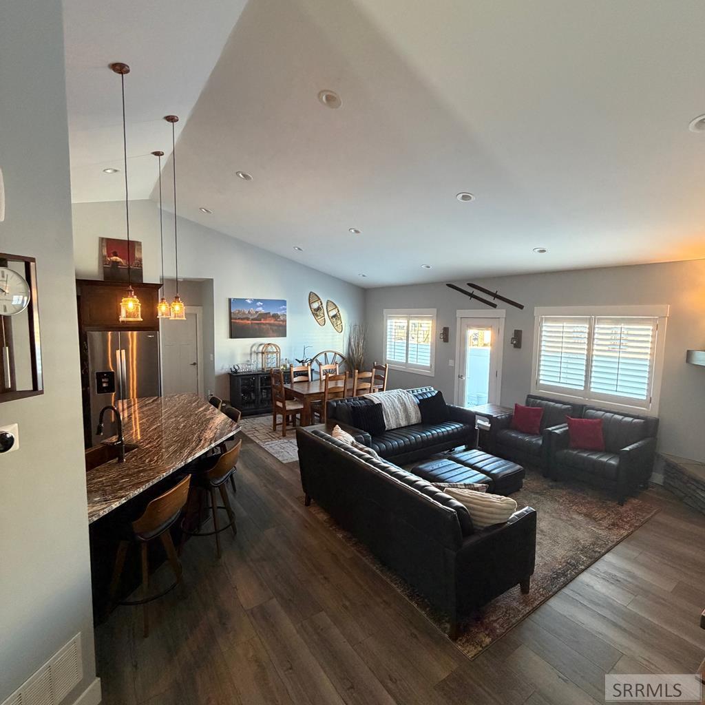 817 Harborside Loop Blackfoot, ID 83221 - Photo 5 of 32