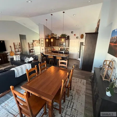 $389,900 | 817 Harborside Loop, Blackfoot, ID 83221