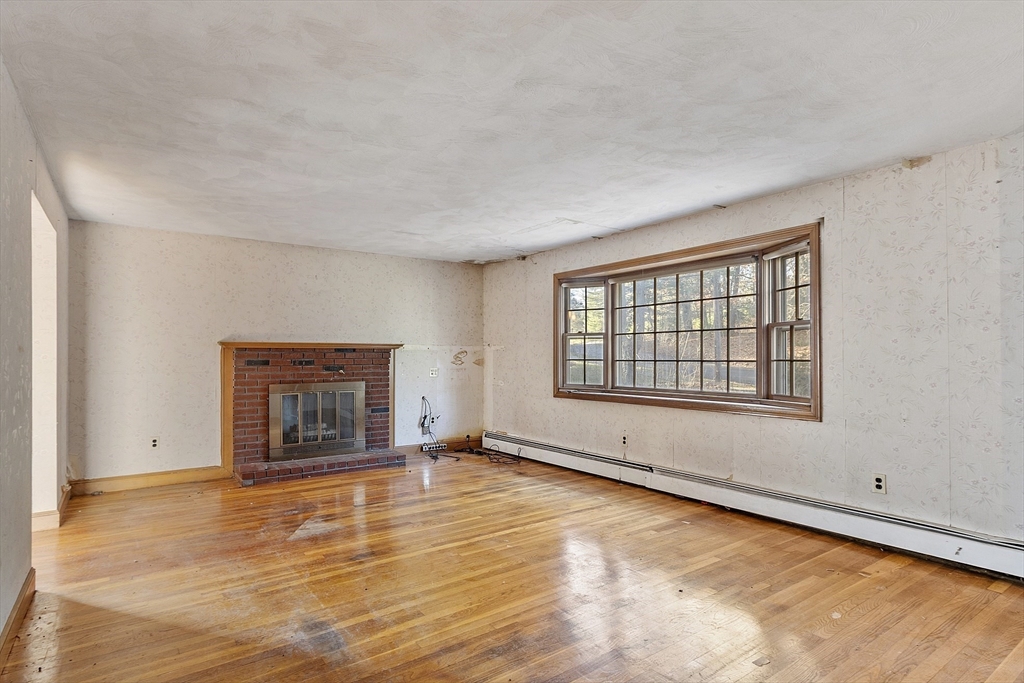 48 Meadowbrook Road Bedford, MA 01730 - Photo 4 of 24