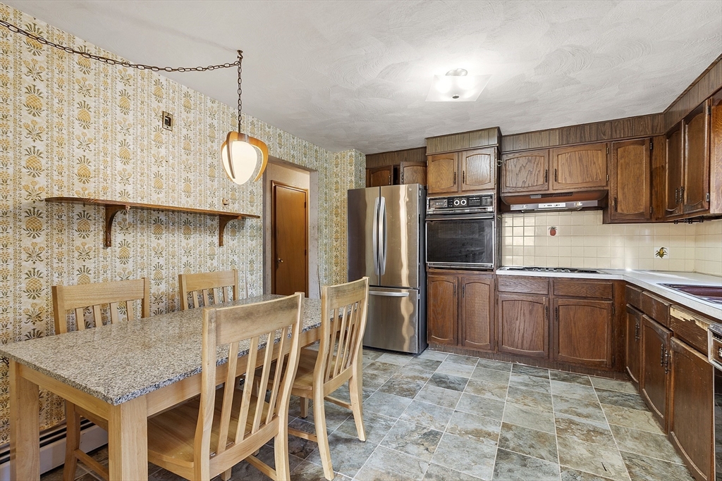 48 Meadowbrook Road Bedford, MA 01730 - Photo 7 of 24