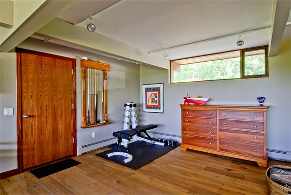 9 Peckham Hill Road Sherborn, MA 01770 - Photo 11 of 24 Gallery Image 11