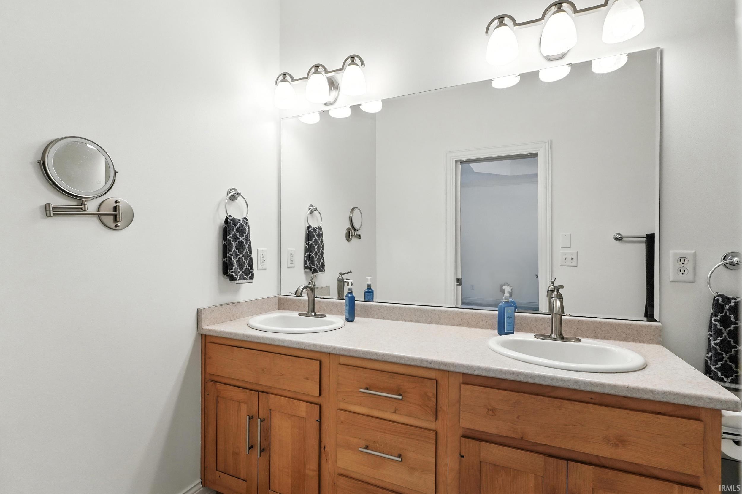 1208 Phaeton Way Auburn, IN 46706 - Photo 15 of 36