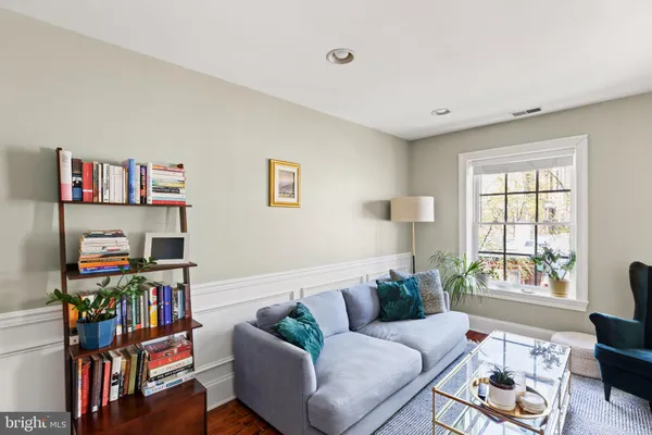 $329,900 | 1708 Pine Street, Unit 4F, Philadelphia, PA 19103