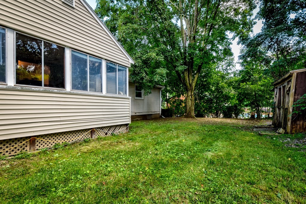 264 West Hill Road Marlborough, MA 01752 - Photo 17 of 18 Gallery Image 17
