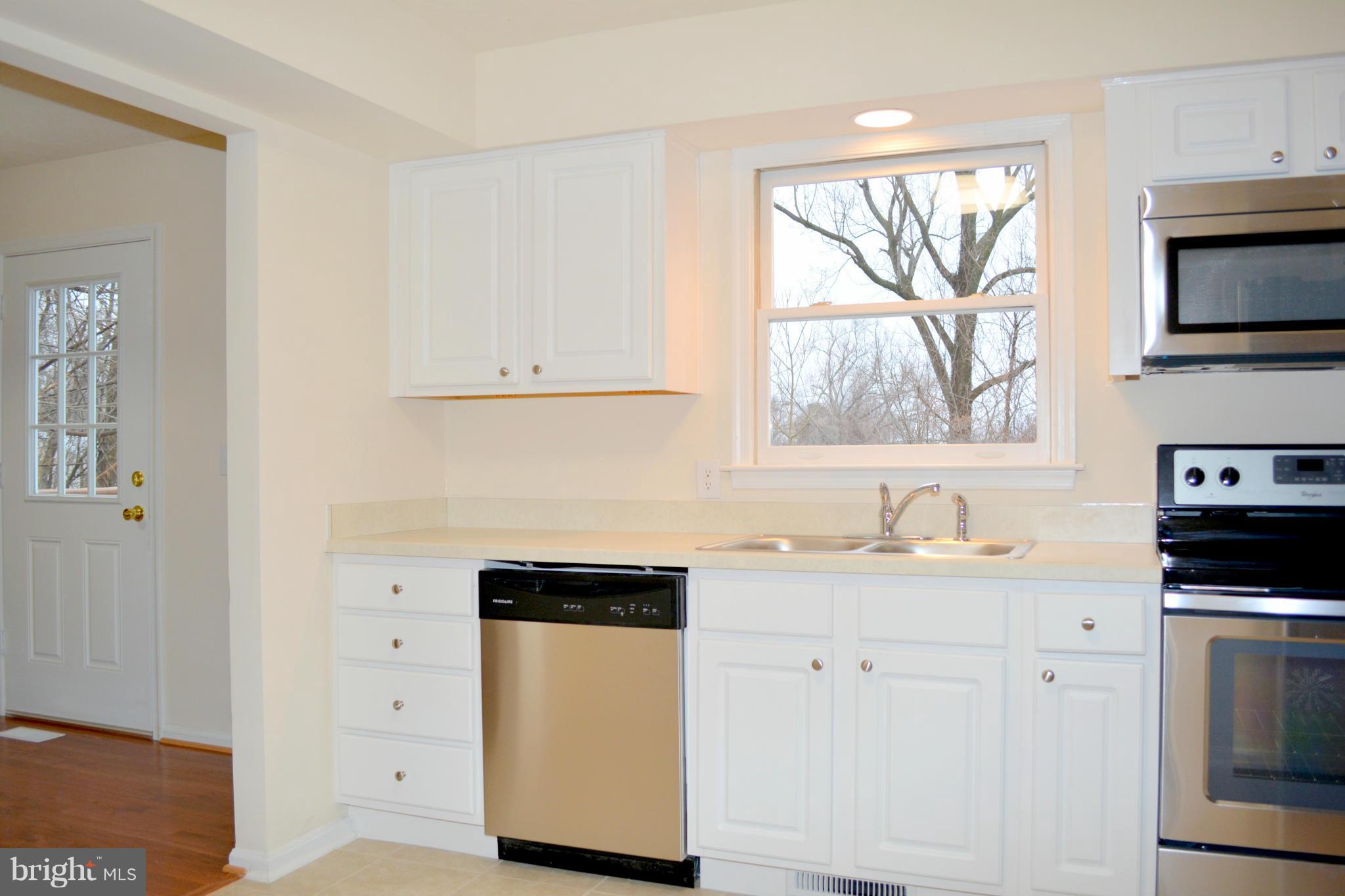 491 Joans Quadrangle Road Front Royal, VA 22630 - Photo 11 of 30 Kitchen