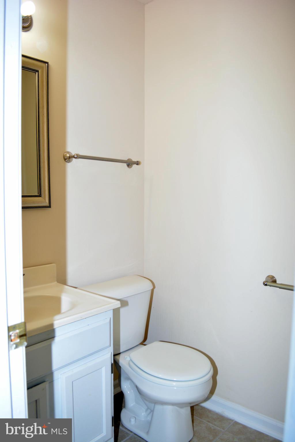 491 Joans Quadrangle Road Front Royal, VA 22630 - Photo 14 of 30 Bath