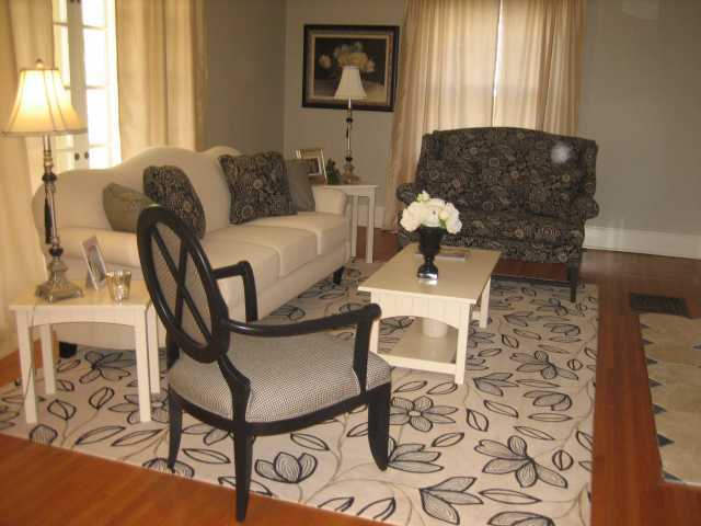1890 North Devon Road Columbus, OH 43212 - Photo 3 of 14