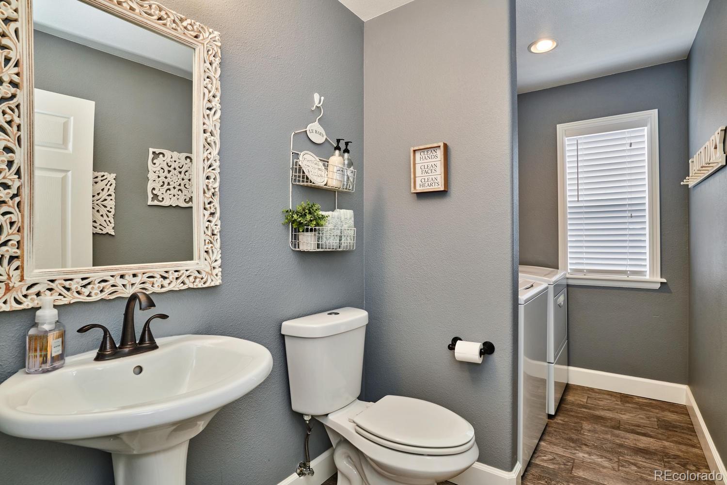 10337 South Rotherwood Circle Highlands Ranch, CO 80130 - Photo 17 of 39 Gallery Image 17