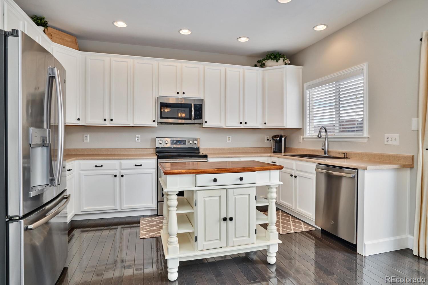 10337 South Rotherwood Circle Highlands Ranch, CO 80130 - Photo 8 of 39 Gallery Image 8