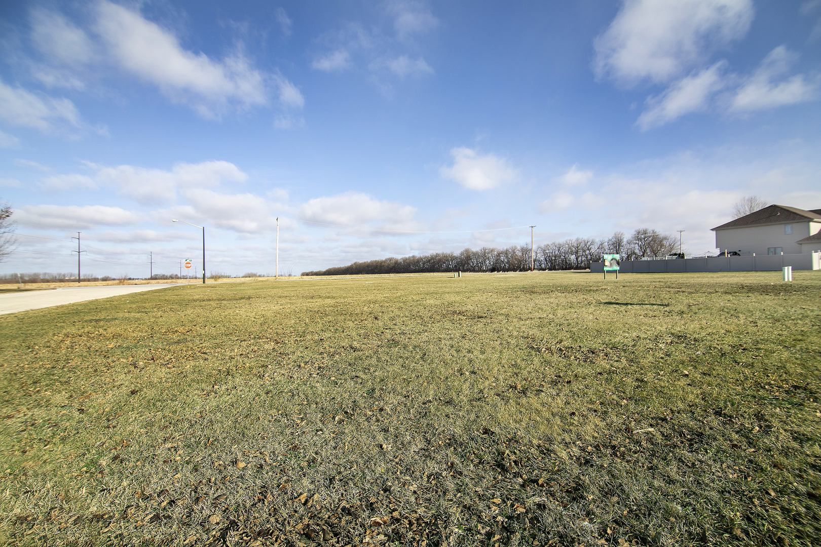 471 Spring Park Loop Bourbonnais, IL 60914 - Photo 3 of 12 a view of an ocean