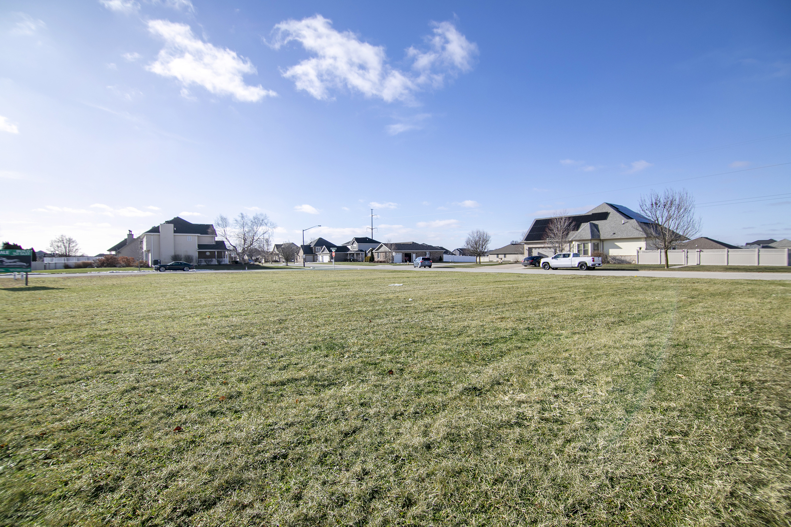 471 Spring Park Loop Bourbonnais, IL 60914 - Photo 7 of 12 a view of room with yard
