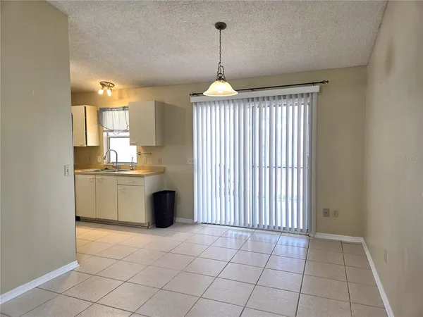 $2,300 | 739 Heathrow Avenue, Lady Lake, FL 32159