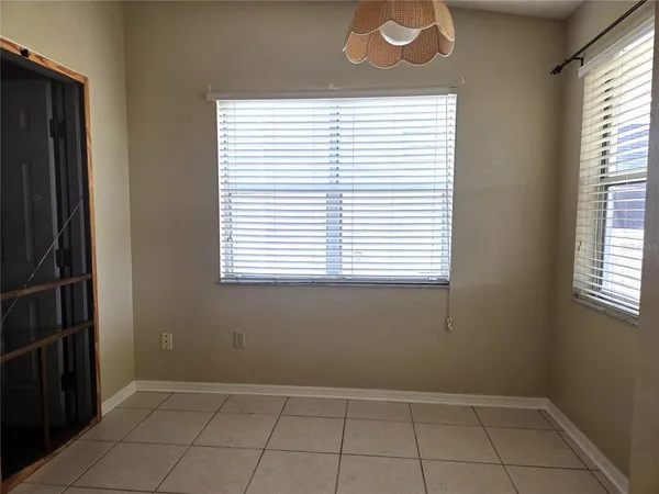 $2,300 | 739 Heathrow Avenue, Lady Lake, FL 32159