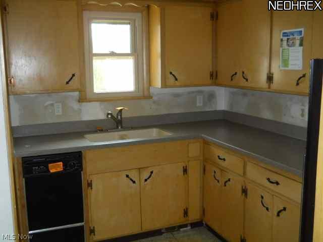 24811 Chardon Road Cleveland, OH 44143 - Photo 6 of 10 Gallery Image 6
