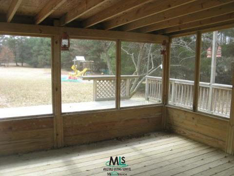 925 Heights Road Lake Orion, MI 48362 - Photo 9 of 10 325965-8.JPG
