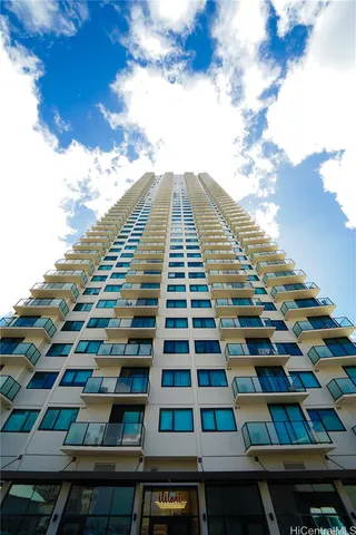 a picture of a building