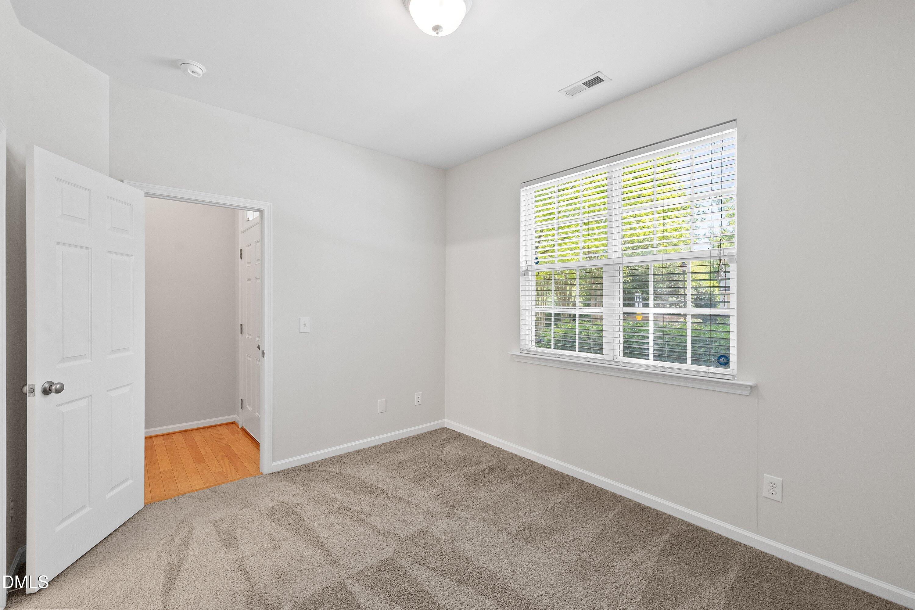 8507 Arboles Court Raleigh, NC 27613 - Photo 9 of 31 09-8507 Arboles Ct _1781