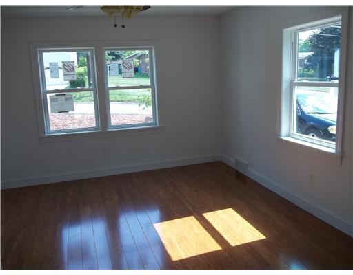 801 Burchfield Road Allison Park, PA 15101 - Photo 9 of 18 Living Room.