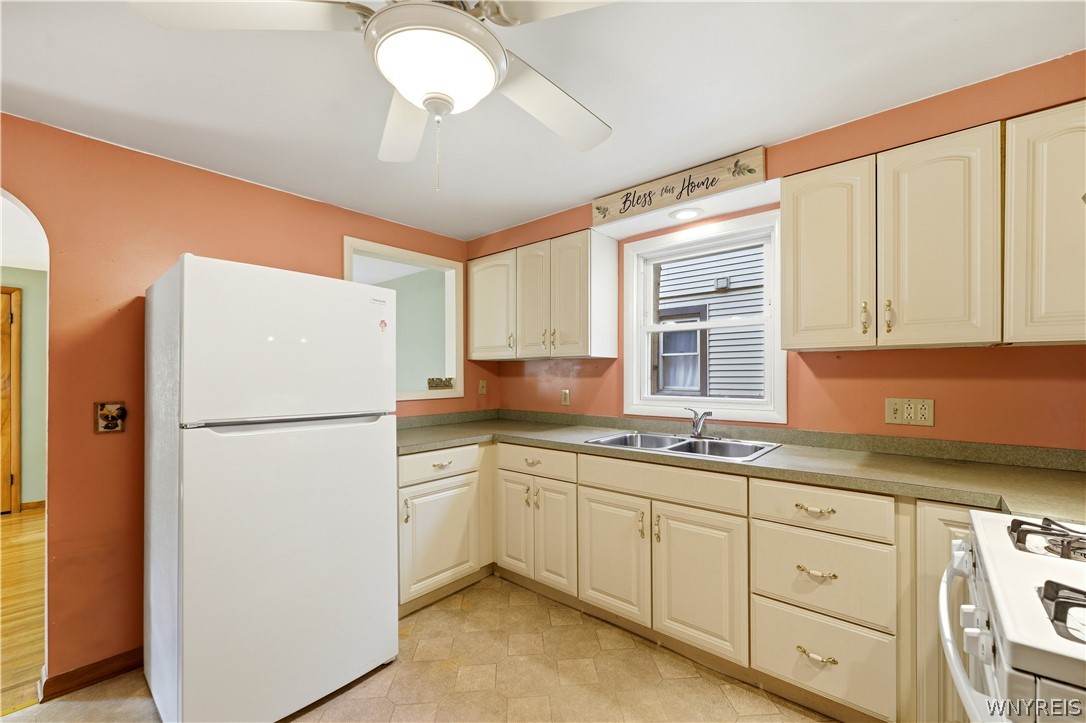 161 Dellwood Road Amherst, NY 14226 - Photo 10 of 49