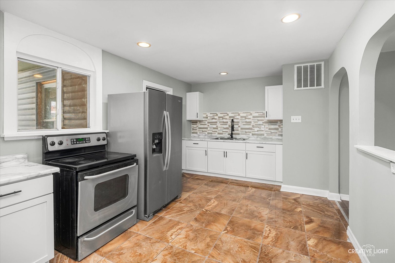 30 Hampton Road Montgomery, IL 60538 - Photo 8 of 22 Gallery Image 8