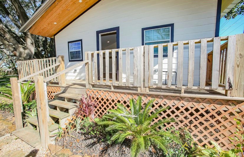 690 County Road 219 Angleton, TX 77515 - Photo 2 of 13