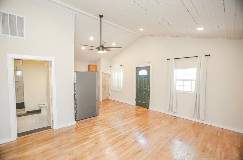 690 County Road 219 Angleton, TX 77515 - Photo 6 of 13