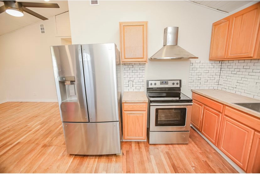 690 County Road 219 Angleton, TX 77515 - Photo 8 of 13