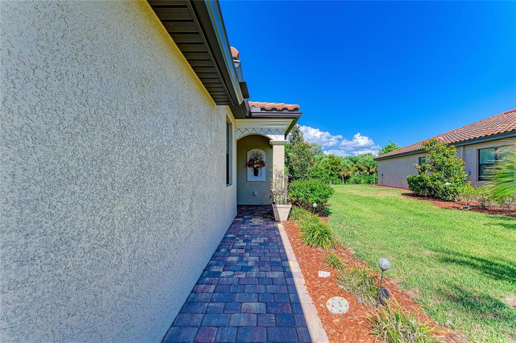 12265 Amica Loop Venice, FL 34293 - Photo 10 of 88