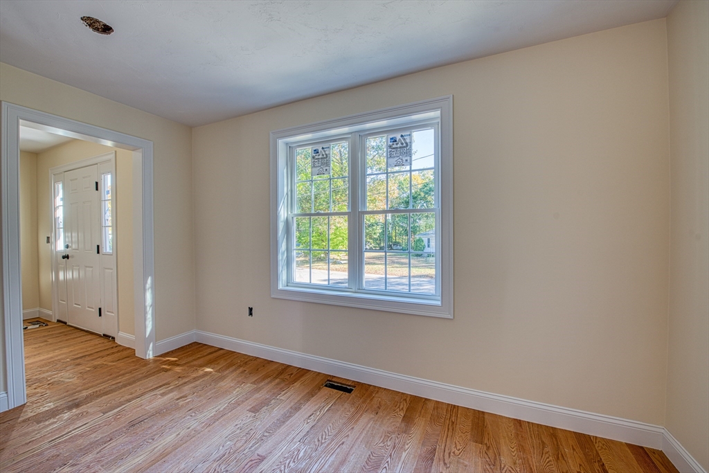 7 North Winnifred Road Brockton, MA 02301 - Photo 12 of 36