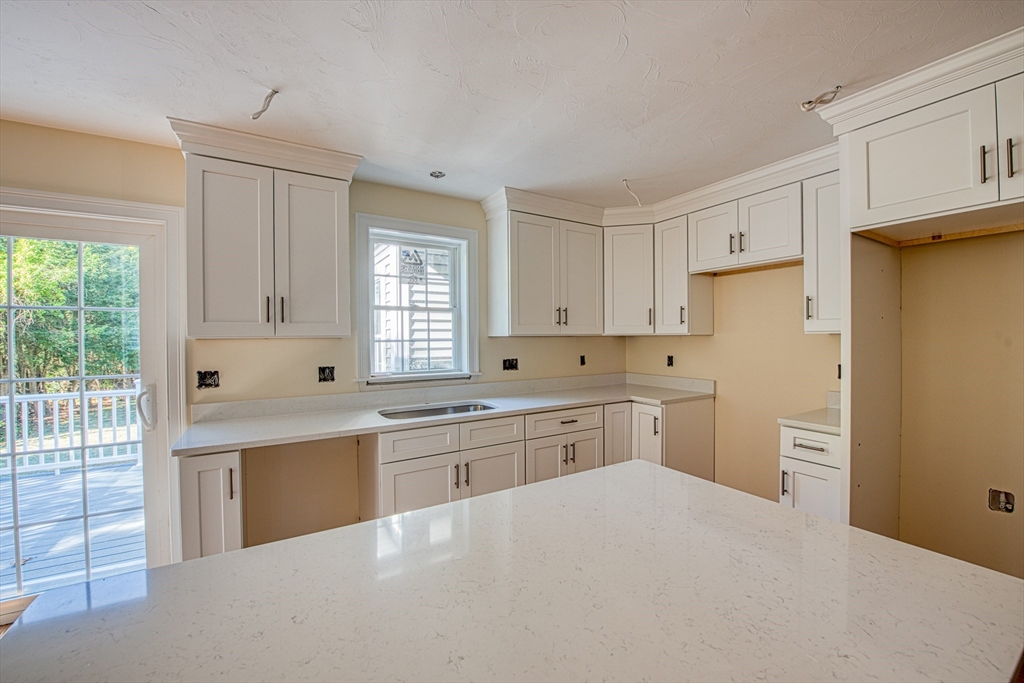 7 North Winnifred Road Brockton, MA 02301 - Photo 14 of 36