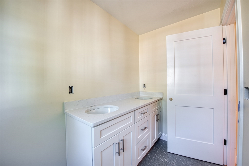 7 North Winnifred Road Brockton, MA 02301 - Photo 27 of 36