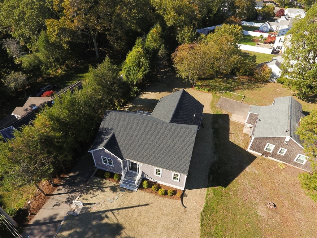 7 North Winnifred Road Brockton, MA 02301 - Photo 10 of 36