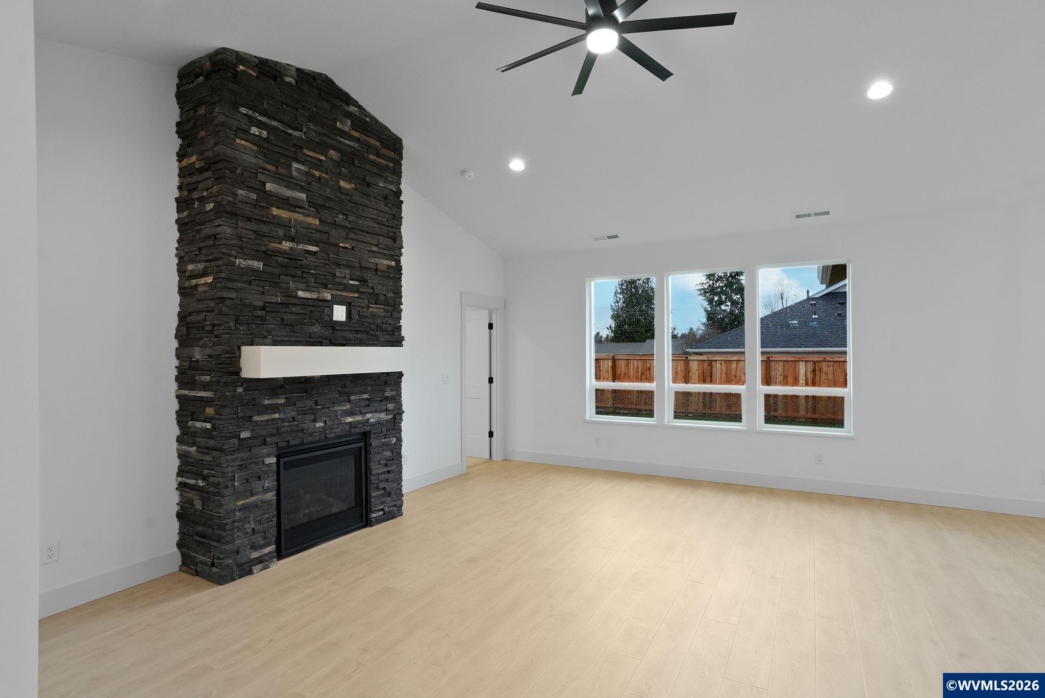 313 Northeast Clay Street Sublimity, OR 97385 - Photo 10 of 50