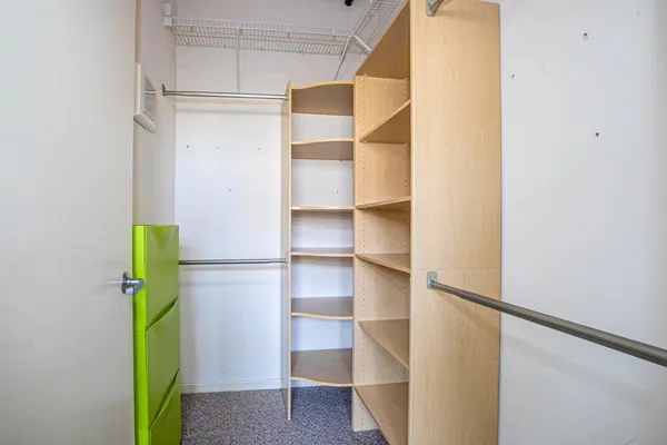 $2,475 | 234 East Reservoir Avenue, Unit 407, Milwaukee, WI 53212