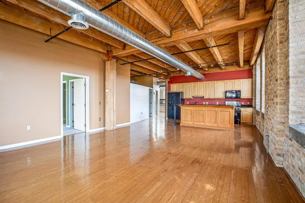 $2,475 | 234 East Reservoir Avenue, Unit 407, Milwaukee, WI 53212