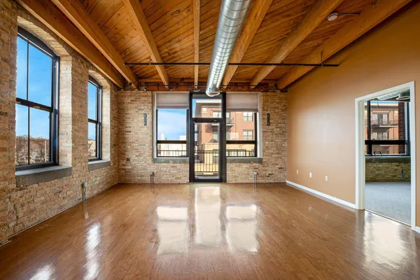 $2,475 | 234 East Reservoir Avenue, Unit 407, Milwaukee, WI 53212
