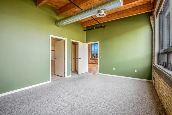 $2,475 | 234 East Reservoir Avenue, Unit 407, Milwaukee, WI 53212